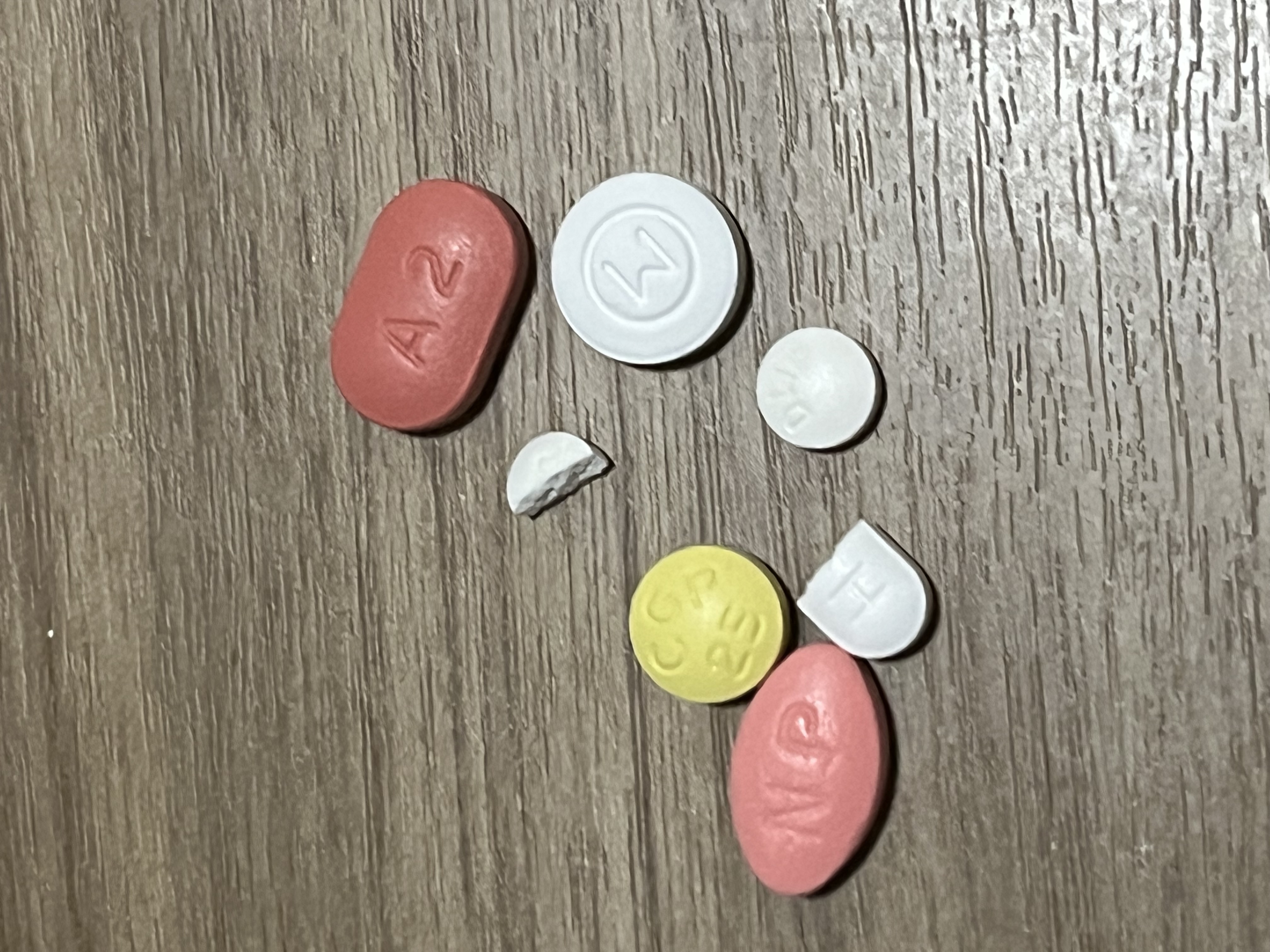 몇달치 받았는데 약 성분 좀 알 수 있을까요? ㅣ 궁금할 땐, 아하!